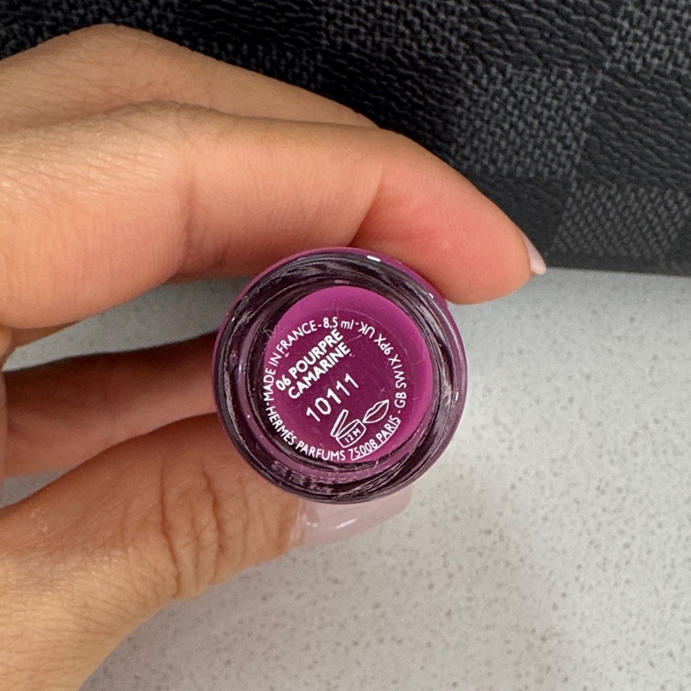 Hermes Elegant Purple Lipstick - Picture 2 of 3